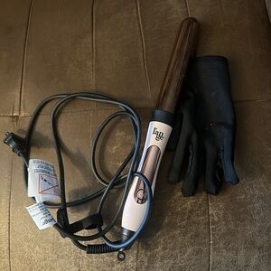 L'ange Hair Curling Wand with Glove